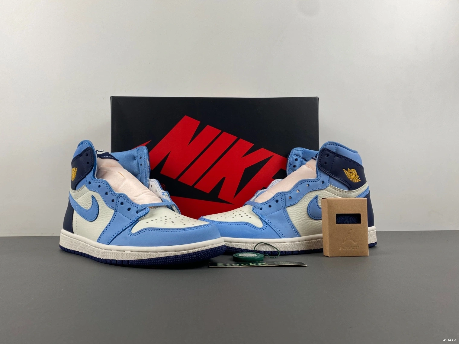 First Flight Air 1 in FD2596-400 Jordan High OG 1101